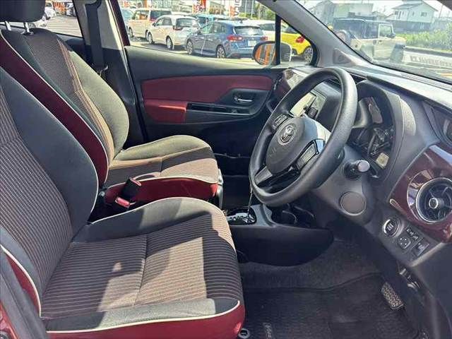 TOYOTA VITZ 2017 Image 31