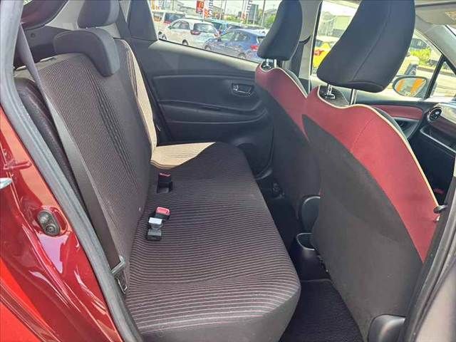 TOYOTA VITZ 2017 Image 31