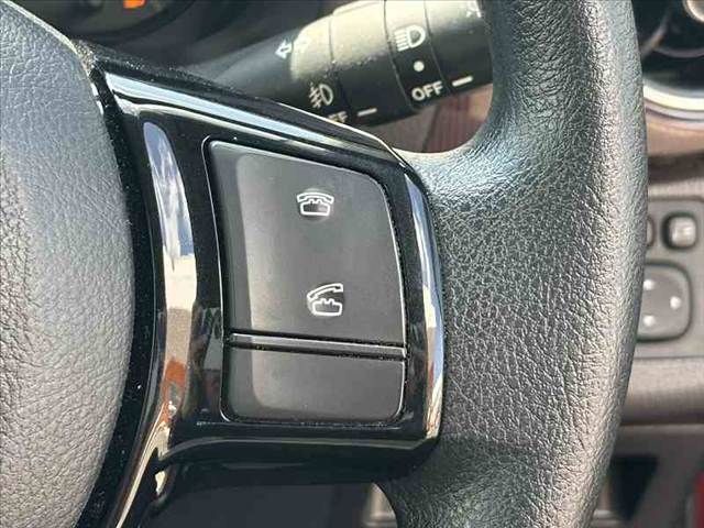 TOYOTA VITZ 2017 Image 31