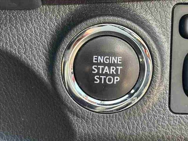 TOYOTA VITZ 2017 Image 31