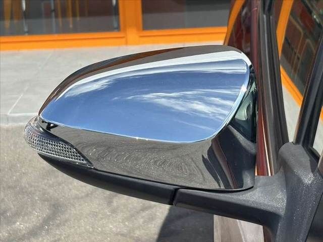 TOYOTA VITZ 2017 Image 31