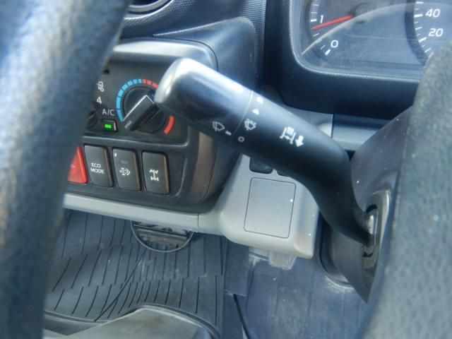 HINO DUTRO 2015 Image 31