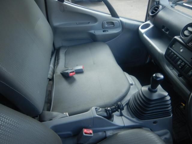 HINO DUTRO 2015 Image 31