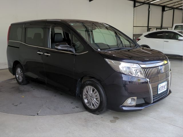 TOYOTA ESQUIRE 2015 Image 31