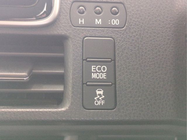 TOYOTA ESQUIRE 2015 Image 31