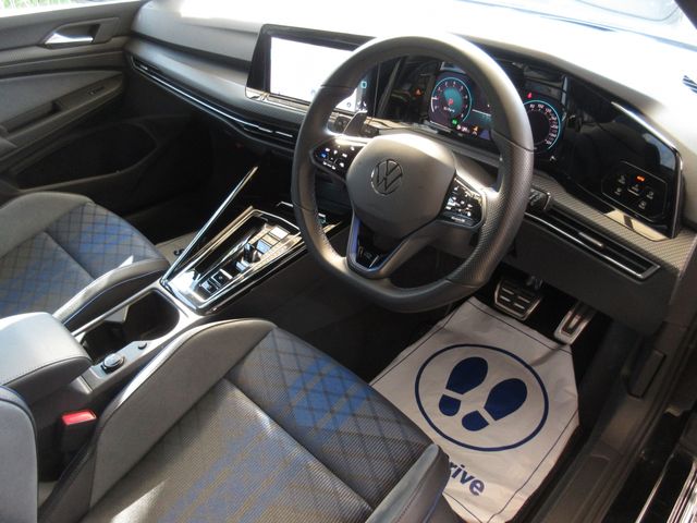 VOLKSWAGEN GOLF R VA 2024 Image 31