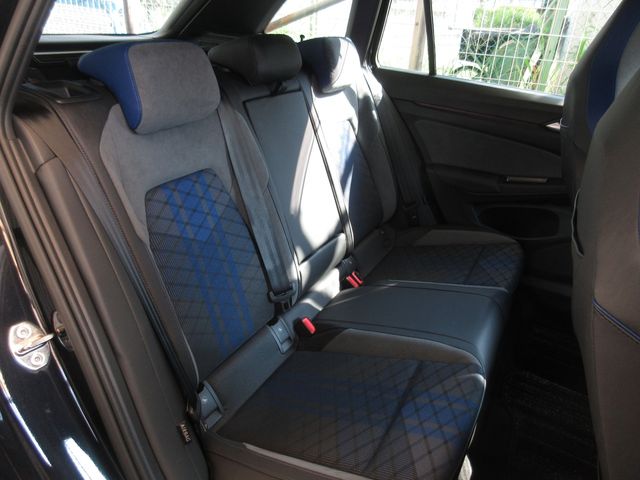 VOLKSWAGEN GOLF R VA 2024 Image 31