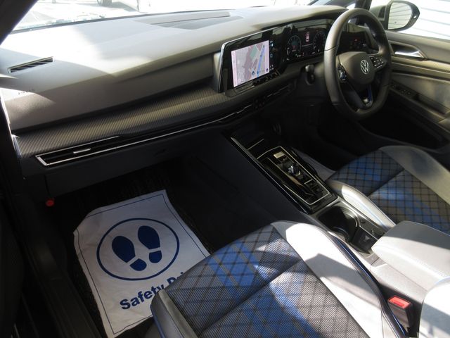 VOLKSWAGEN GOLF R VA 2024 Image 31