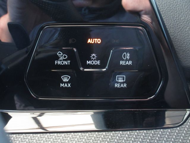 VOLKSWAGEN GOLF R VA 2024 Image 31