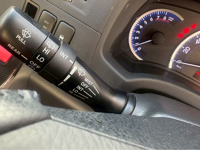 TOYOTA ISIS 2014 Image 31