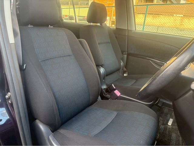 TOYOTA ISIS 2014 Image 31