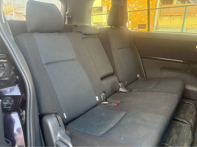 TOYOTA ISIS 2014 Image 31