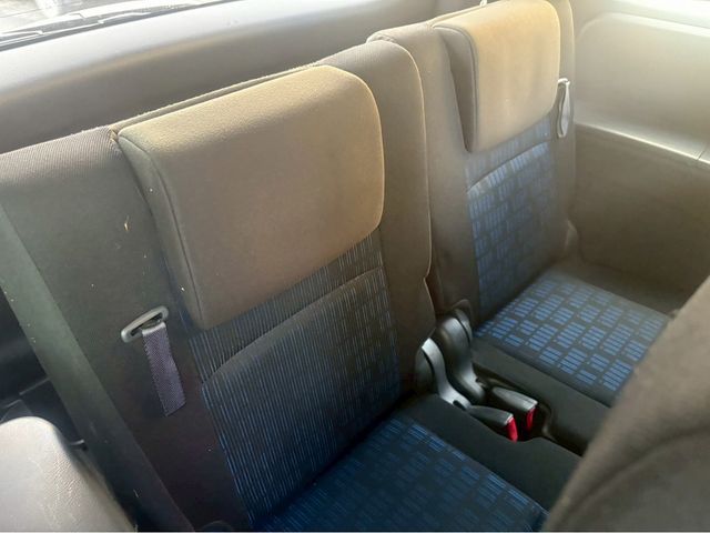 TOYOTA ISIS 2014 Image 31