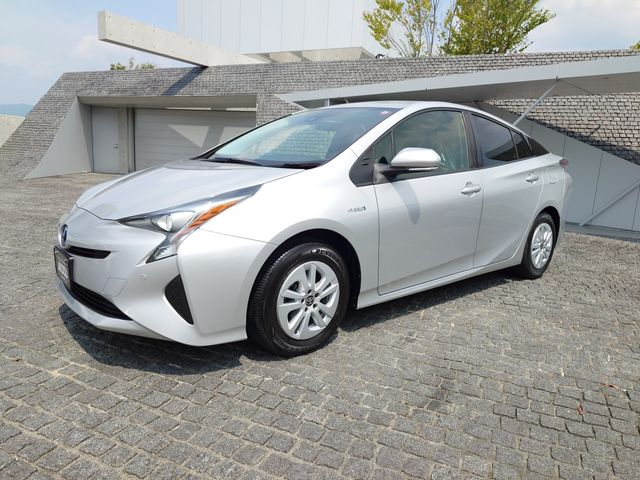 TOYOTA PRIUS 2018 Image 31
