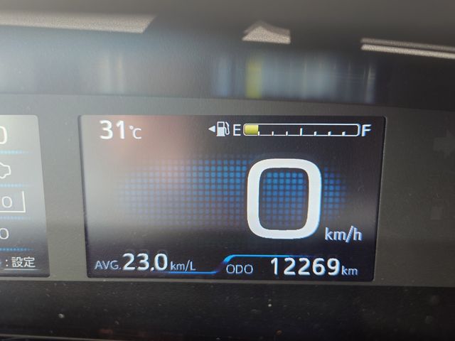 TOYOTA PRIUS 2018 Image 31