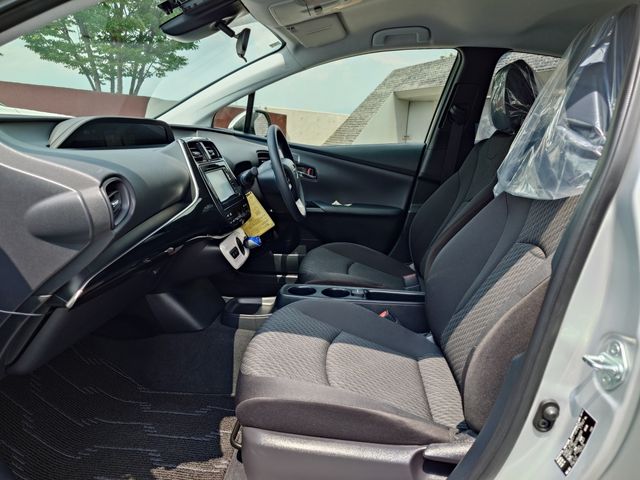 TOYOTA PRIUS 2018 Image 31
