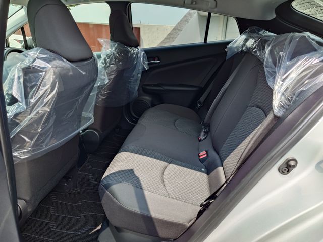 TOYOTA PRIUS 2018 Image 31