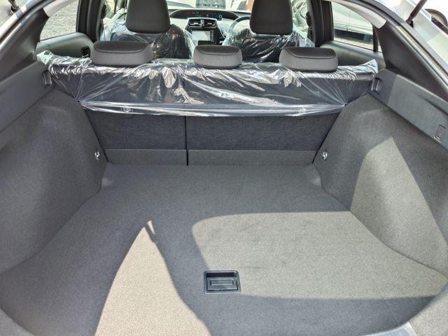 TOYOTA PRIUS 2018 Image 31