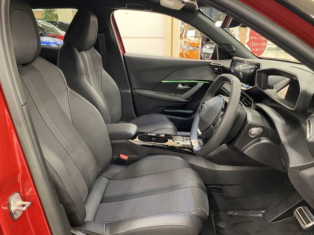 PEUGEOT E-2008 2025 Image 31