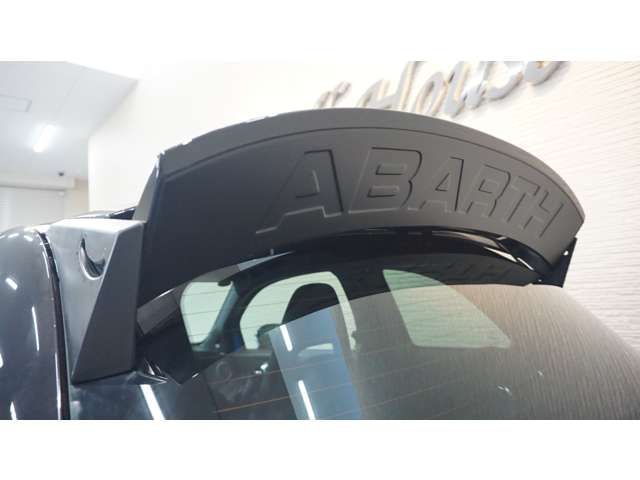 FIAT ABARTH 695 2023 Image 31