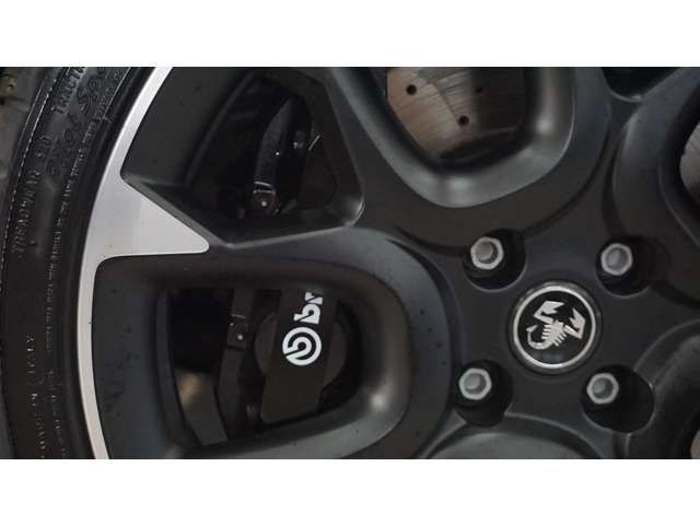 FIAT ABARTH 695 2023 Image 31