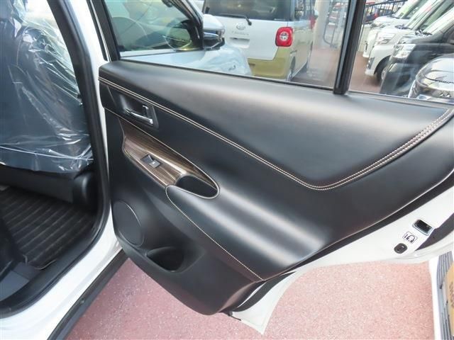 TOYOTA HARRIER HYBRID 2015 Image 31