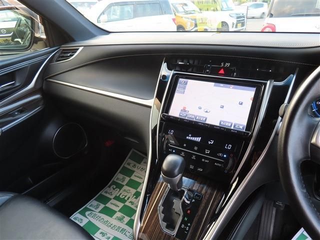 TOYOTA HARRIER HYBRID 2015 Image 31
