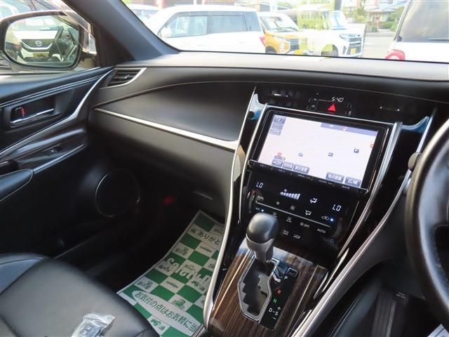 TOYOTA HARRIER HYBRID 2015 Image 31