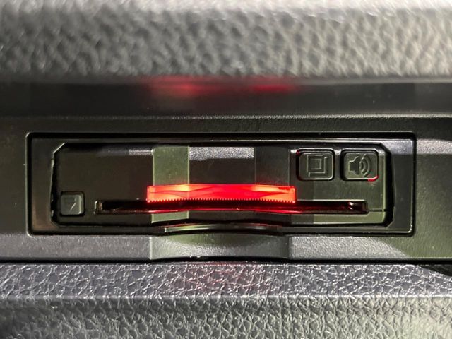 TOYOTA VOXY 4WD 2015 Image 31