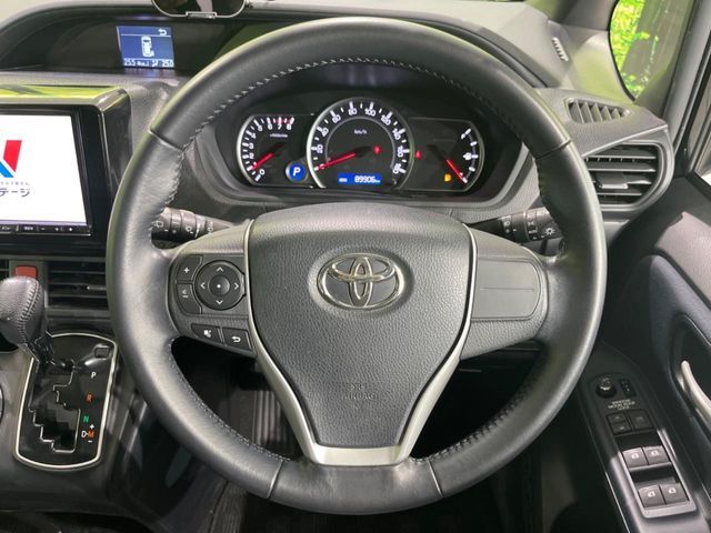 TOYOTA VOXY 4WD 2015 Image 31