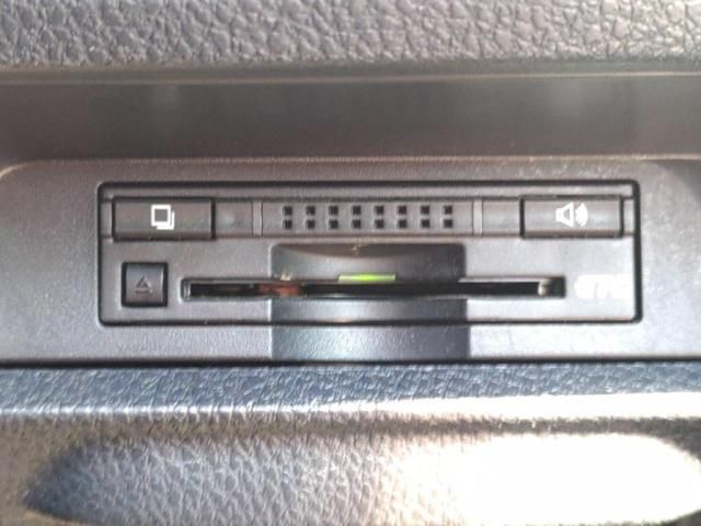 TOYOTA NOAH 2015 Image 31