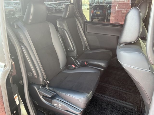 TOYOTA NOAH 2020 Image 31