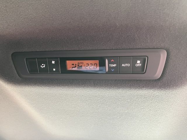 TOYOTA NOAH 2020 Image 31