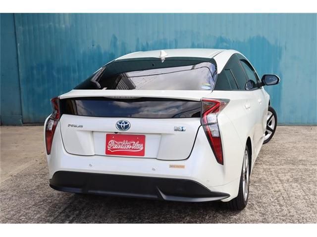 TOYOTA PRIUS 2016 Image 31