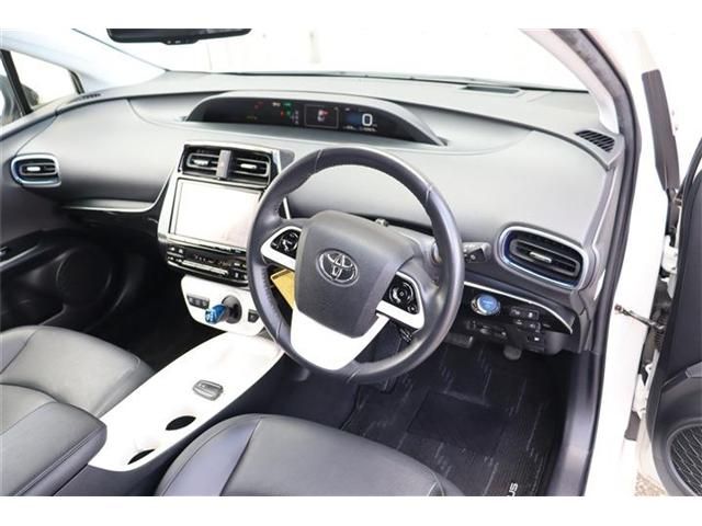 TOYOTA PRIUS 2016 Image 31