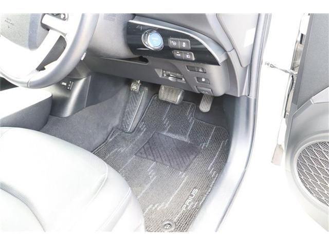 TOYOTA PRIUS 2016 Image 31