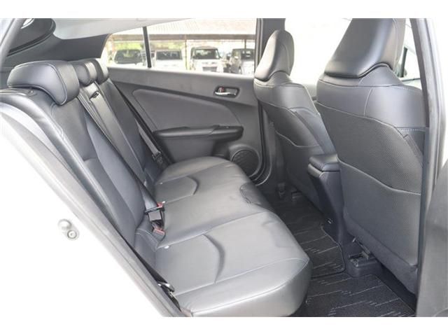 TOYOTA PRIUS 2016 Image 31