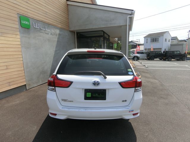 TOYOTA COROLLA FIELDER HYBR 2018 Image 31