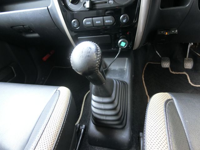 SUZUKI JIMNY 4WD 2016 Image 31