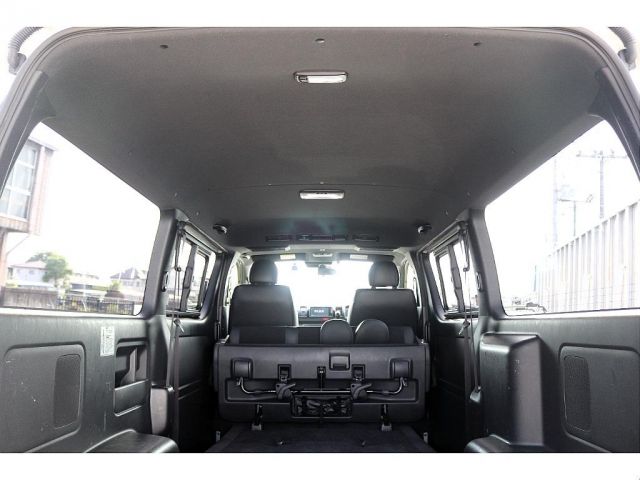 TOYOTA HIACE VAN 2WD 2019 Image 31