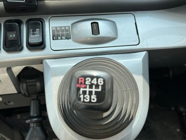 MITSUBISHI FUSOU AERO ACE 2009 Image 31