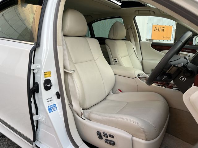 TOYOTA LEXUS LS460 2010 Image 31
