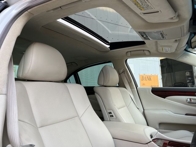 TOYOTA LEXUS LS460 2010 Image 31