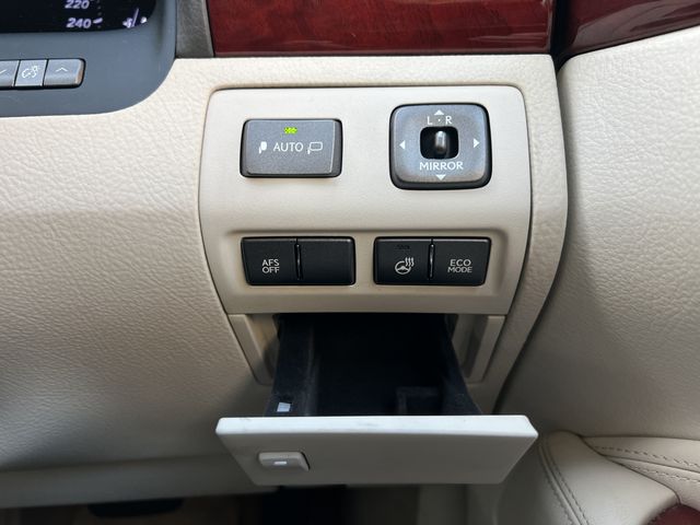 TOYOTA LEXUS LS460 2010 Image 31