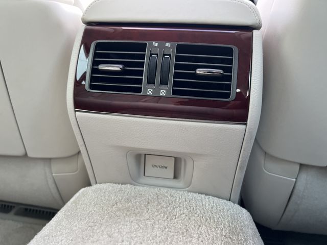 TOYOTA LEXUS LS460 2010 Image 31