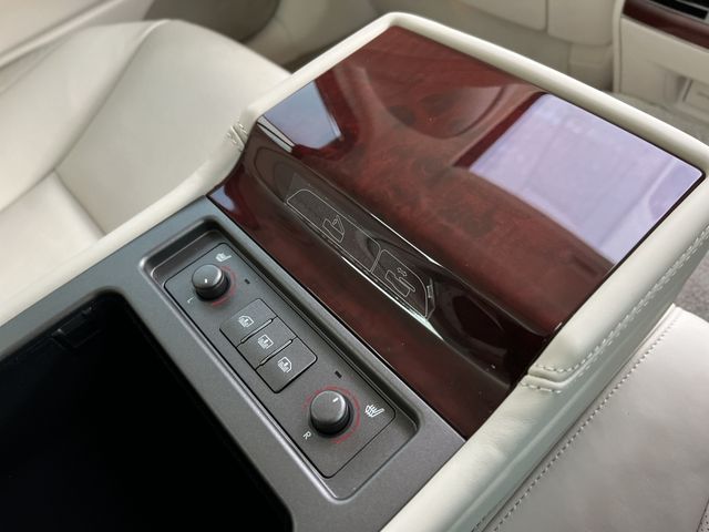 TOYOTA LEXUS LS460 2010 Image 31