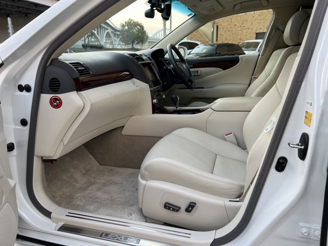 TOYOTA LEXUS LS460 2010 Image 31