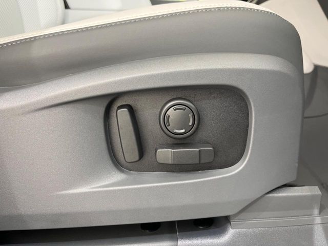 ROVER DEFENDER 2024 Image 31