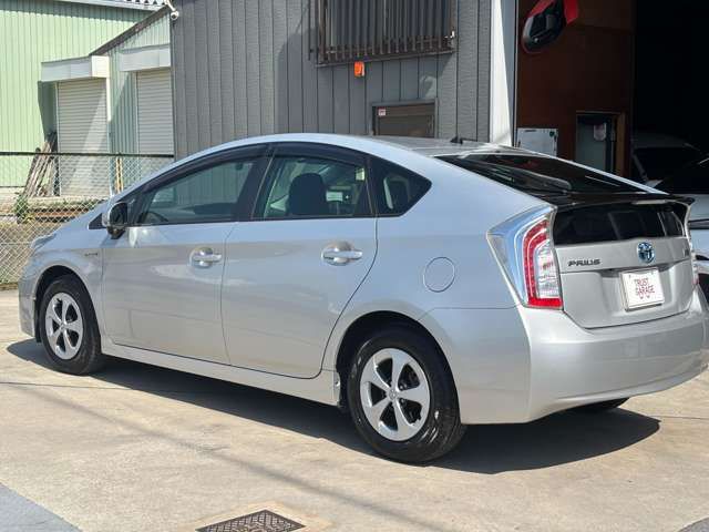 TOYOTA PRIUS 2014 Image 31