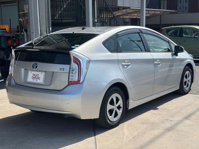 TOYOTA PRIUS 2014 Image 31